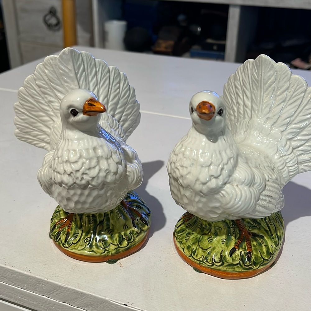 Mid-century pair of white dove birds TWH made in Italy
